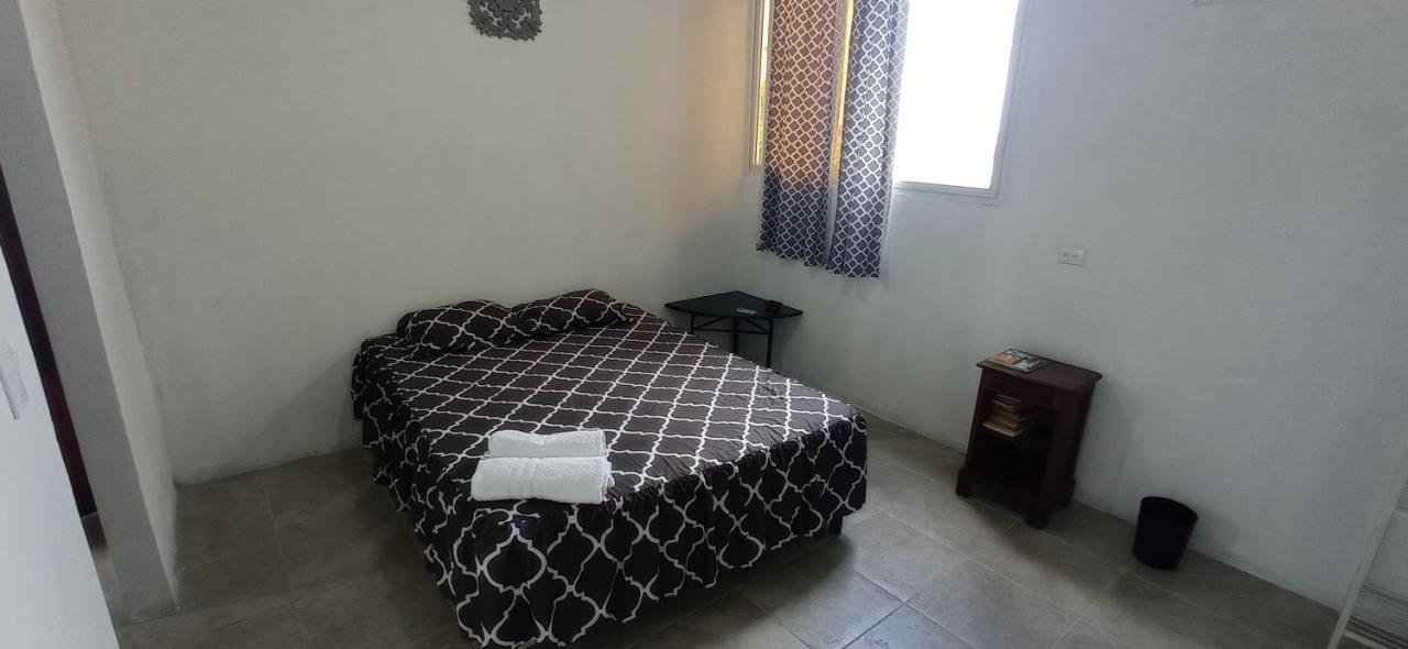 Apartament Casa Zoila Hospedaje Frente Al Lago Lakefront Lodging Flores Pokój zdjęcie
