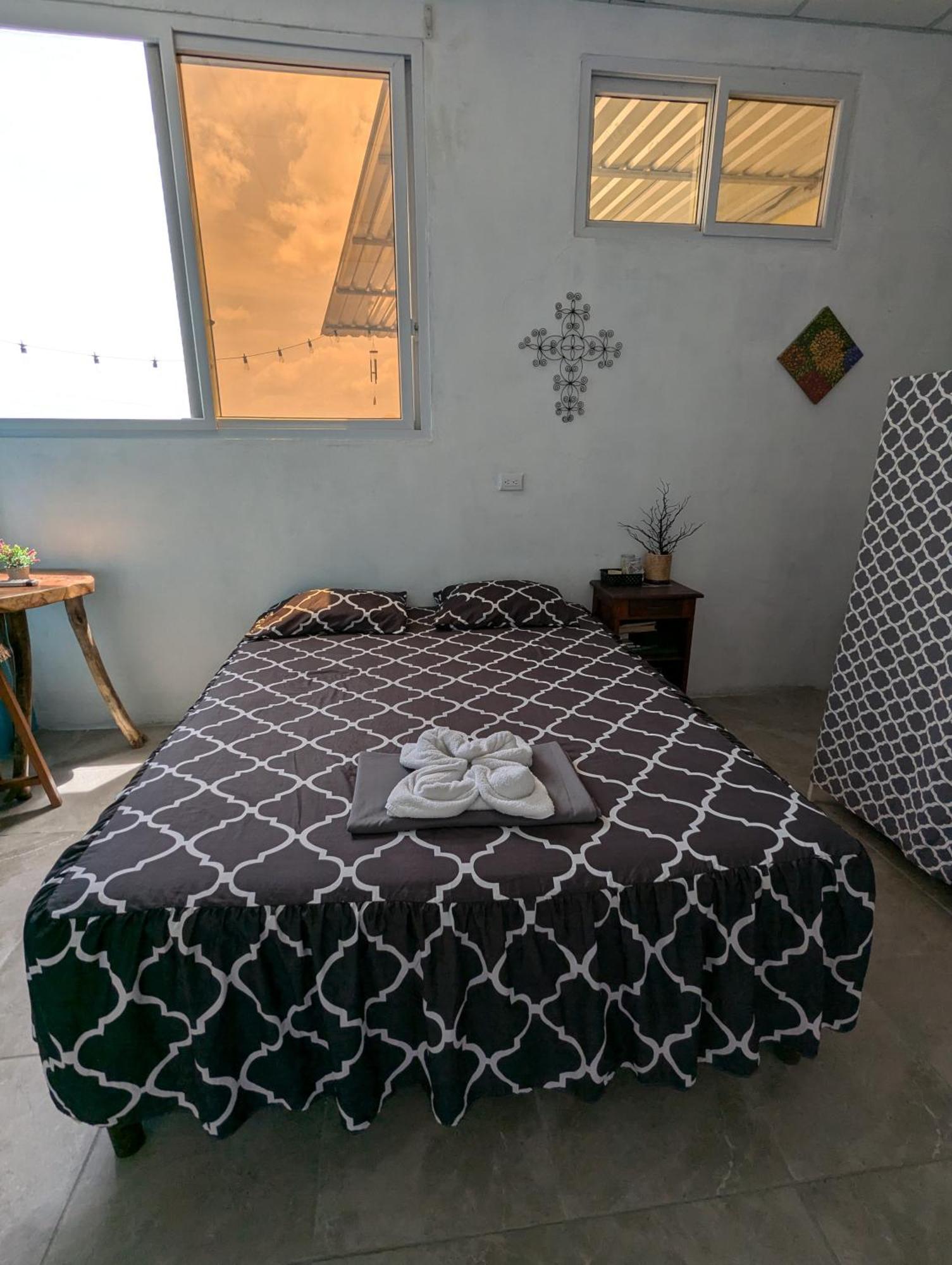 Apartament Casa Zoila Hospedaje Frente Al Lago Lakefront Lodging Flores Zewnętrze zdjęcie